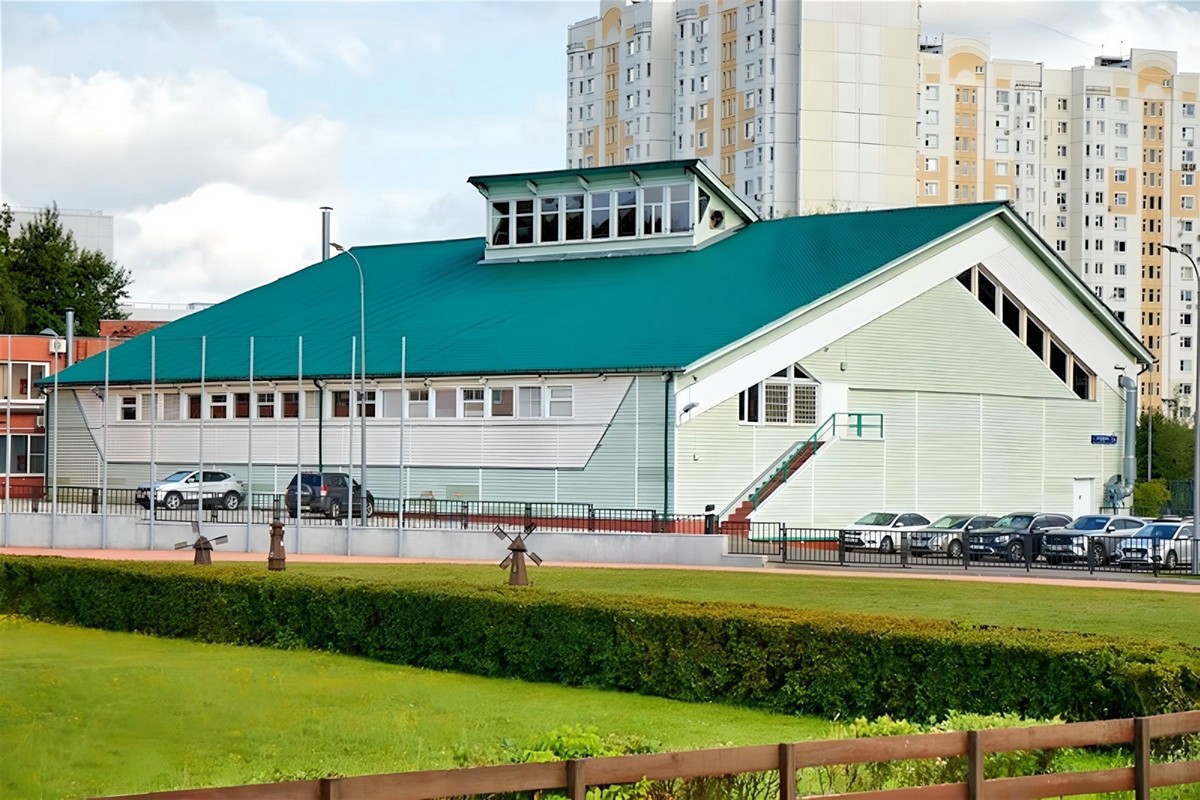 Бассейн плавательный 25-метровый крытый